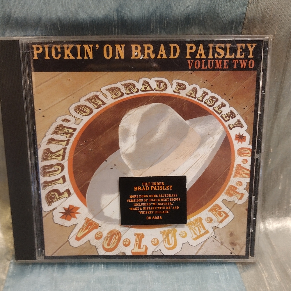 Pickin' On Brad Paisley ( BLUE GRASS INSTRUMENTAL TRIBUTE )
